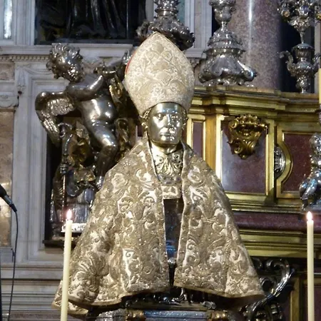 Segreta Konukevi Napoli