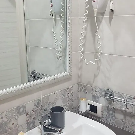 Segreta Pensión 3*