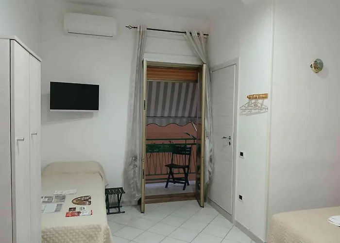 Segreta Неаполь